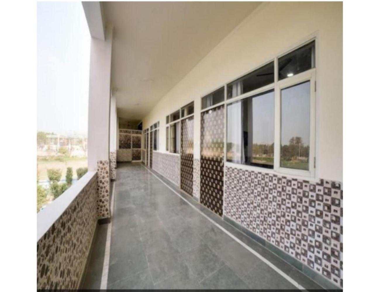 Sudhir Hotel & Banquet, Sonipat Exterior foto