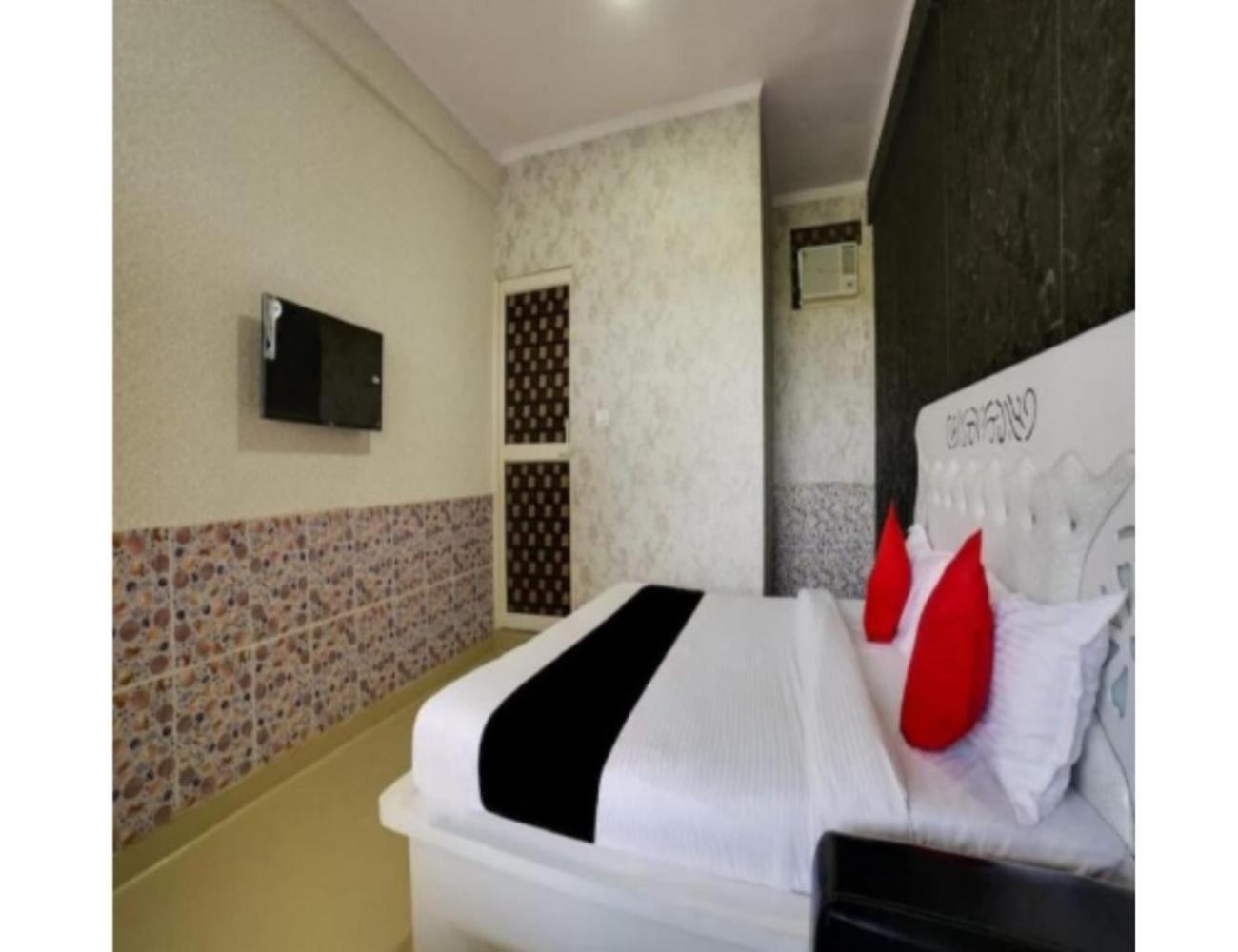 Sudhir Hotel & Banquet, Sonipat Exterior foto