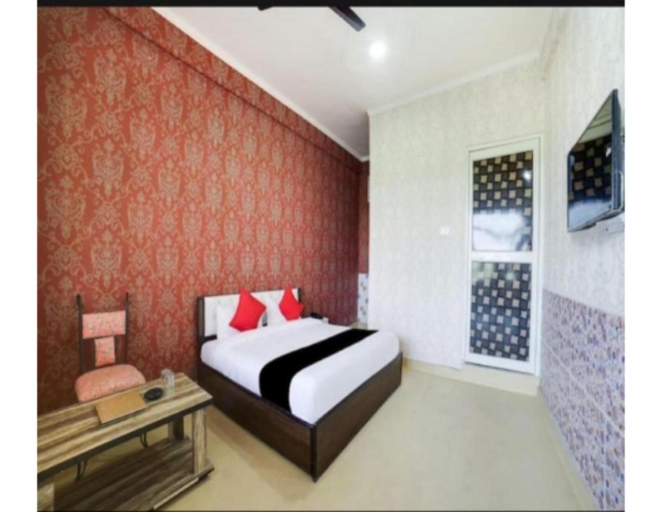 Sudhir Hotel & Banquet, Sonipat Exterior foto